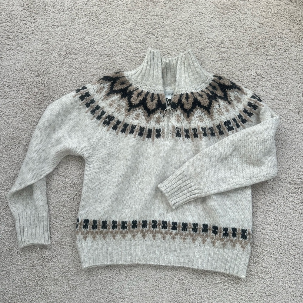 Heart-loom NWT Cream and Brown Patterned Turtleneck Sweater